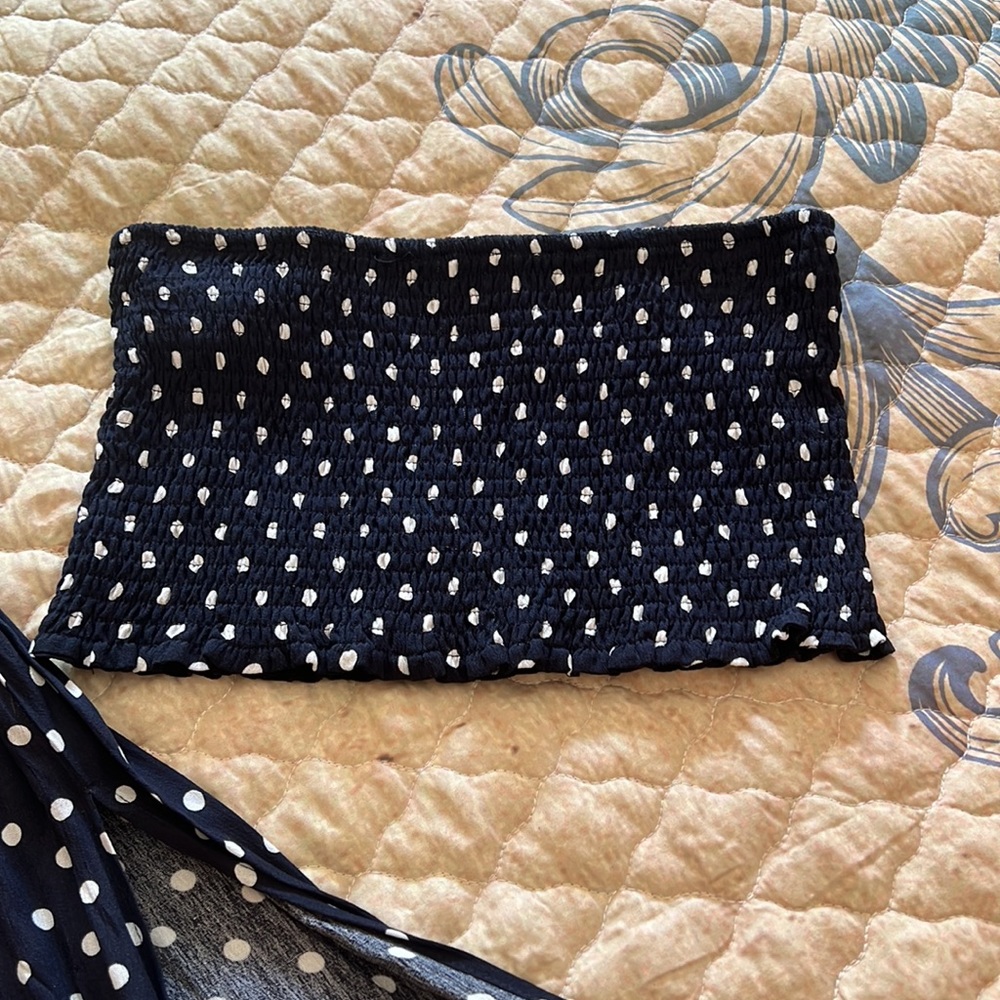 2 piece skirt n bandeau top. L/Xl.  Swim cover up or cute casual outfit.